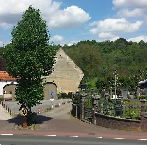 Gasthoeve Het Valkennest 3* Oud-Valkenburg